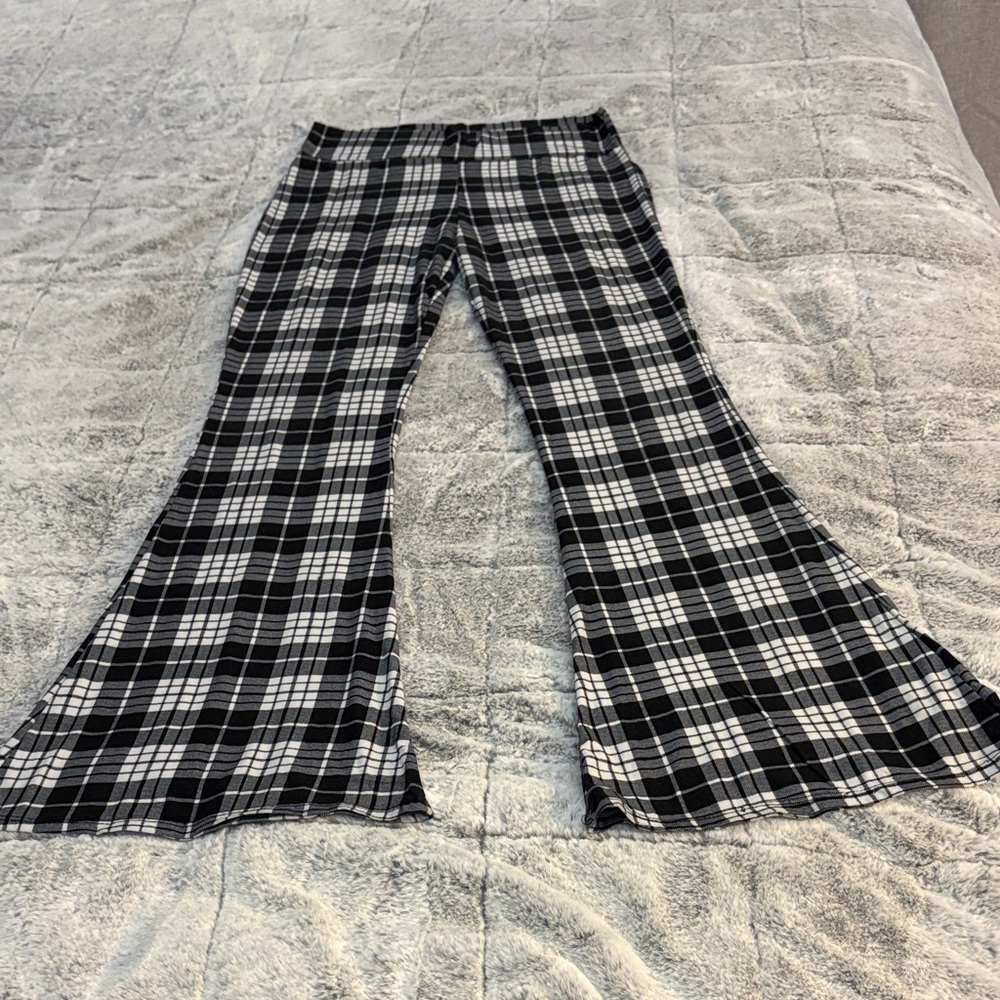 Leggings Depot Plaid Stretch Flare Lounge Pants-M